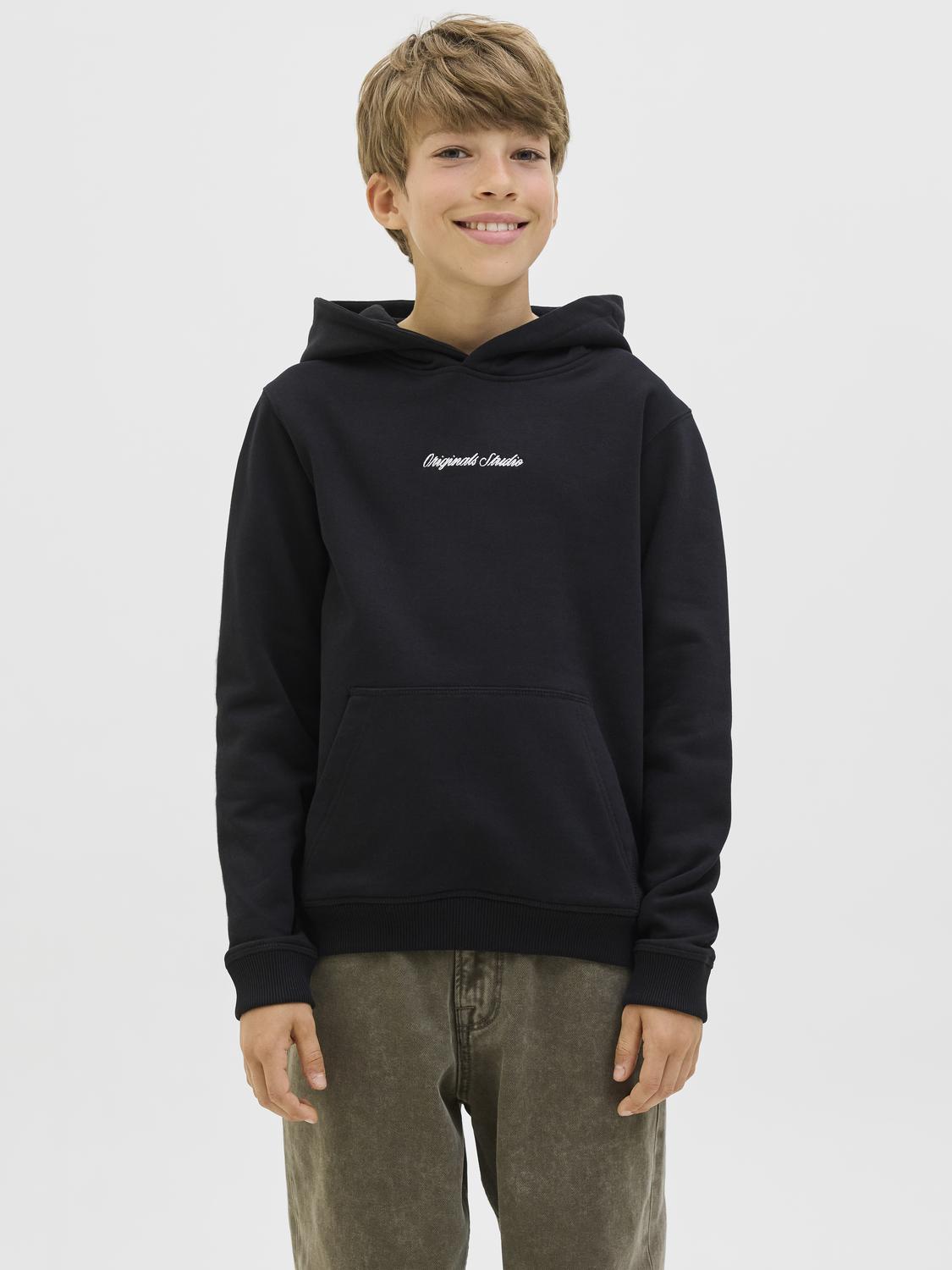 model_shot-front